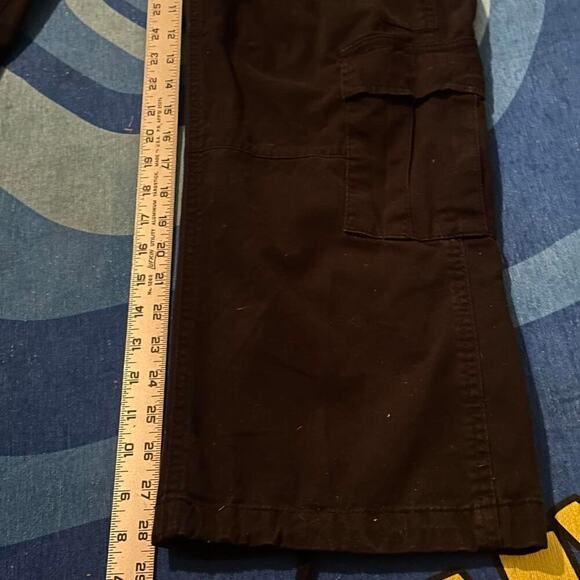 No Boundaries Black Cargo Pants - Picture 3 of 6